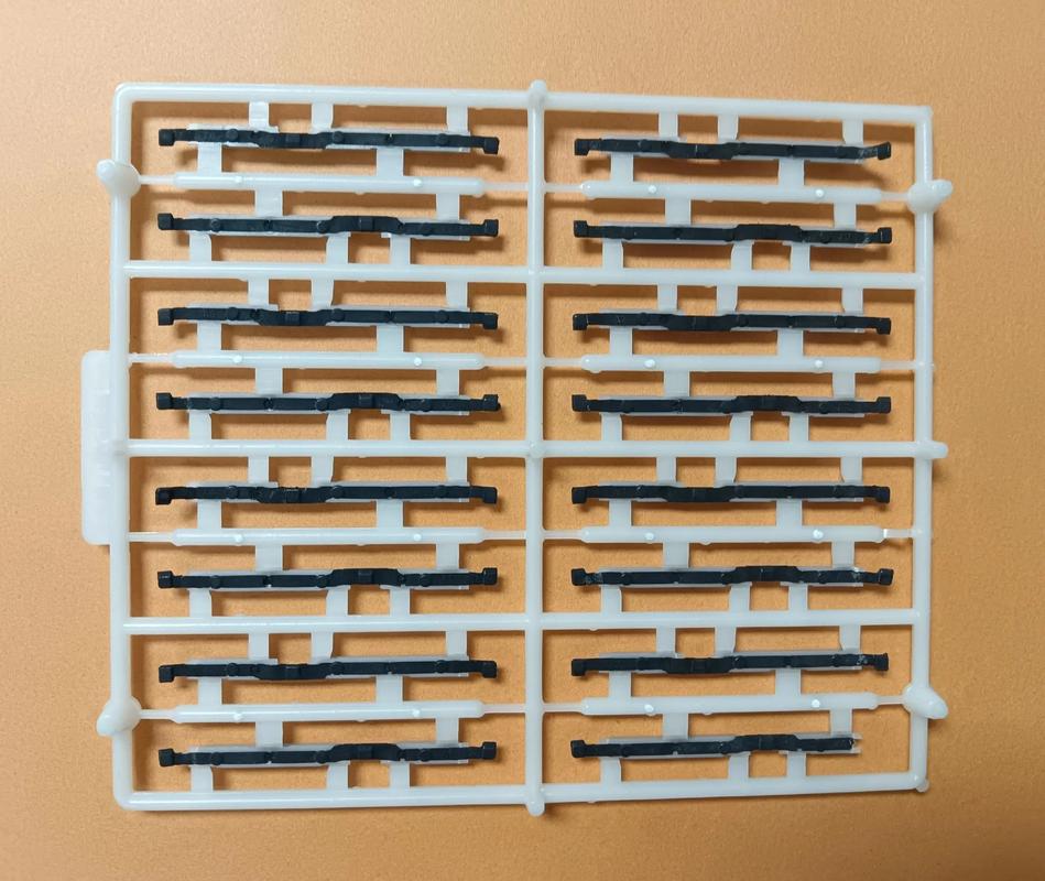 专业开塑胶双色模具和注塑.产品名称:双色手机按键 #双色塑胶